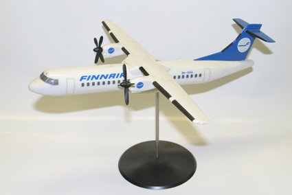 Finnair ATR-72 iso muovimalli