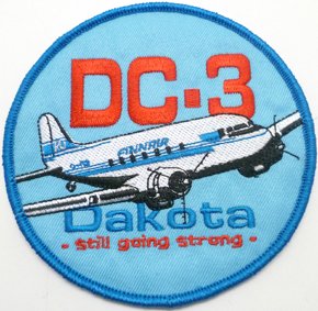 DC-3 Dakota kangasmerkki